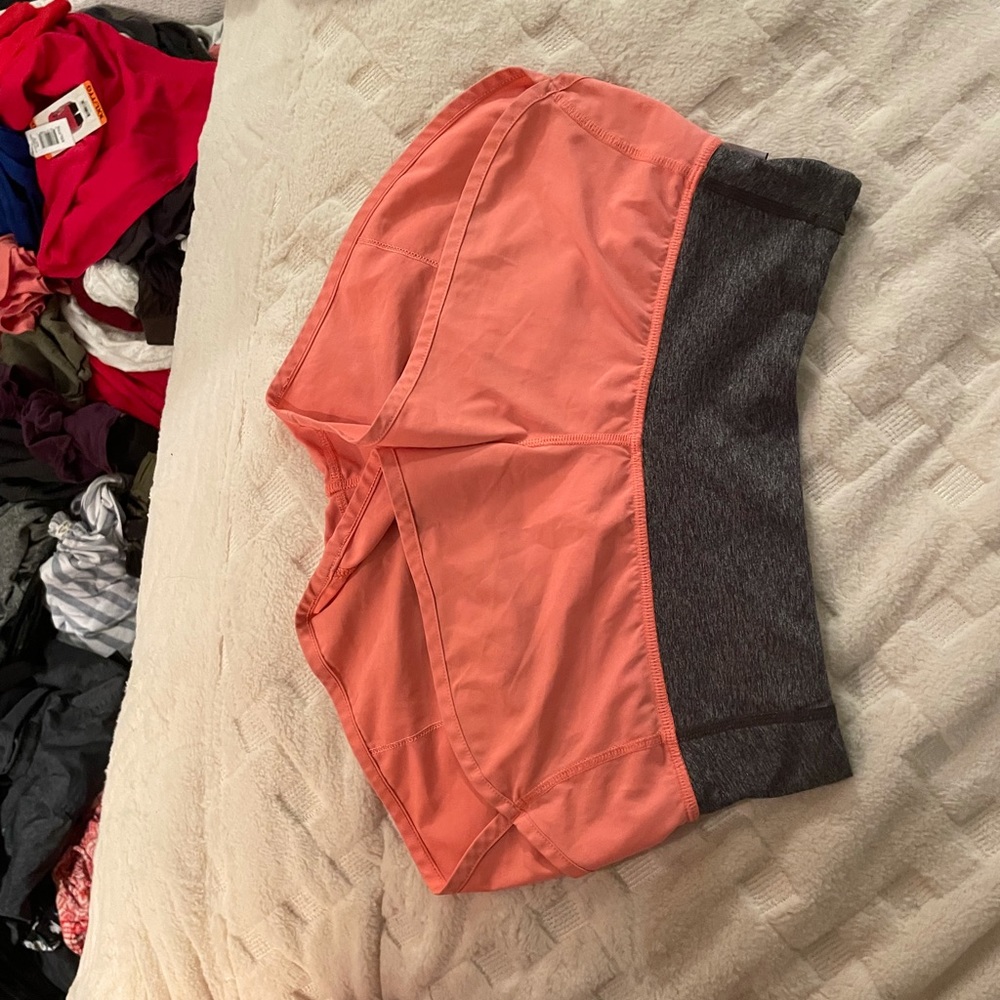 LuluLemon Speed Shorts Size 4 - Picture 2 of 8